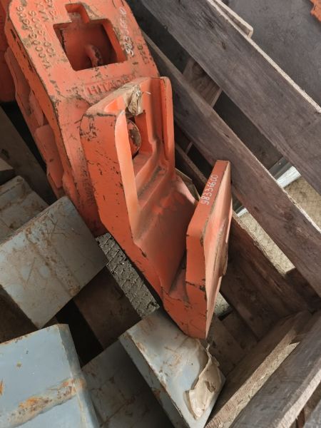 Защита межзубьевая YA00034306 Hitachi