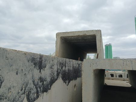 Лоток ж/б Л4-8 серия 3.006.1-2.87 вып.1