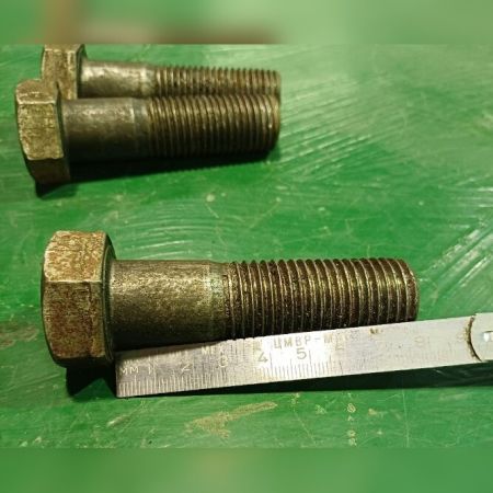 Болт М22х80 б/у