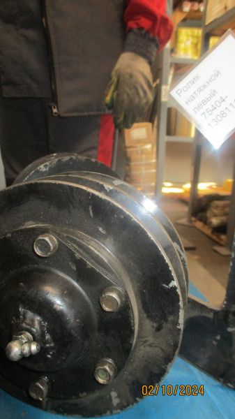 Ролик натяжной левый 75404-1308111