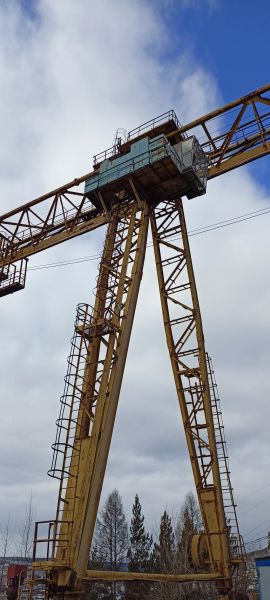 КОЗЛОВОЙ КРАН КСК-32