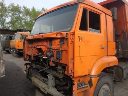 Самосвал Камаз 6520