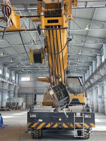 Кран стреловой короткобазный XCMG XCR35_S г/п 35т...