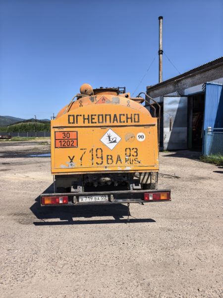 Автоцистерна 6606 для перевозки нефтепродуктов на базе КАМАЗ