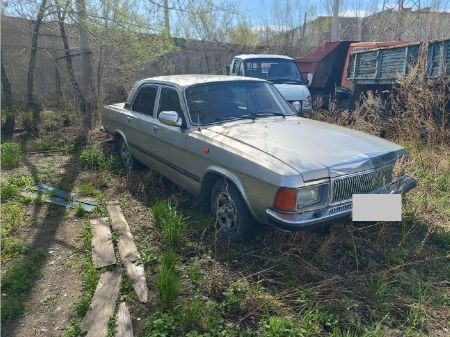 Автомобиль Газ - 3102                         