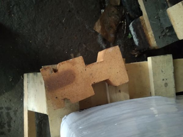 Кирпич ШБ шамотный сводовый прямой ч.2657.00.001