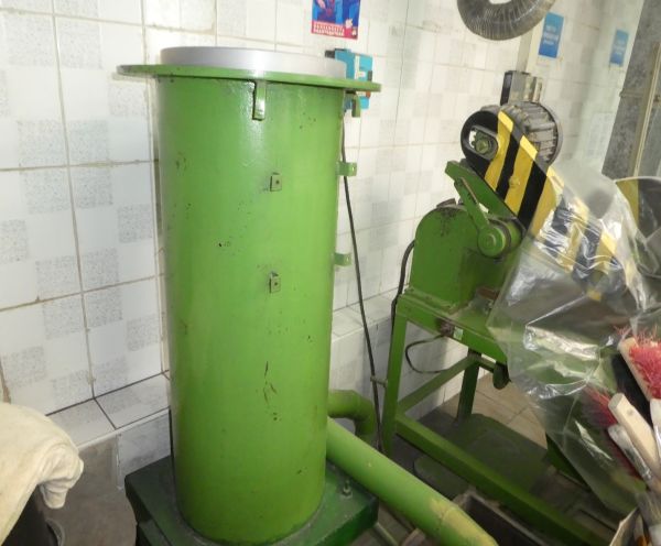 Станок для резки огнеупорного кирпича 123.00