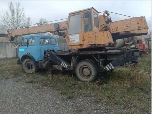 Автокран МАЗ 5334