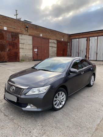 Автомобиль легковой TOYOTA CAMRY
