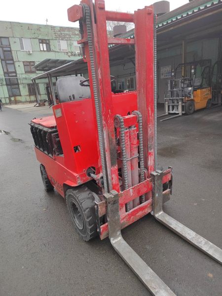 Электропогрузчик ЭПВ 1638