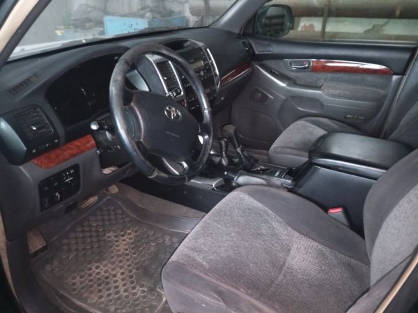 Автомобиль TOYOTA LAND CRUISER 120