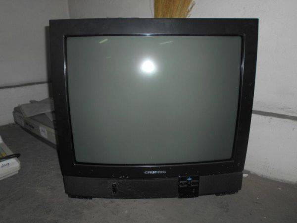 ТЕЛЕВИЗОР 'GRUNDIC' ТЕЛЕВИЗОР 'GRUNDIC'