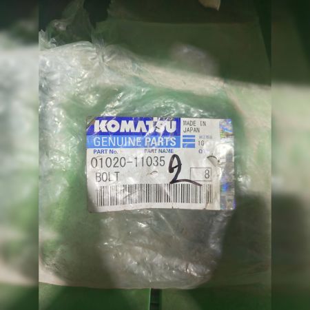 Болт 01020-11035 Komatsu