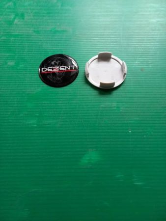 Заглушка декоративная ZT 1151 из пластмассы в сборе со стикером Dezent