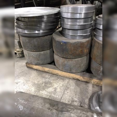 Поковка 420*180 ст3 ХВ4СФ