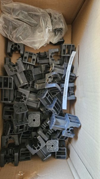 Держатель универ.ND2000 DKC