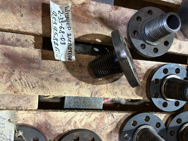 Штуцер элеватора 2-33-68-03