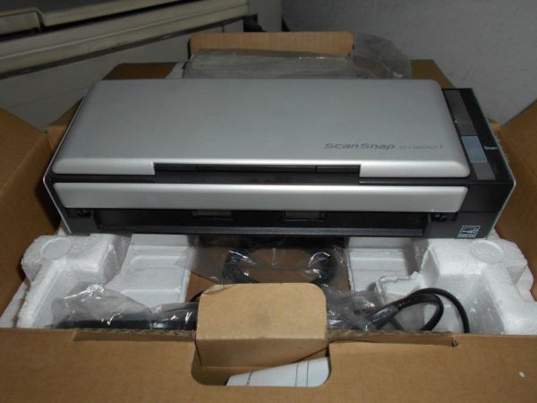 Сканер протяж.Fujitsu ScanSnap S1300i Сканер протяж.Fujitsu ScanSnap S1300i