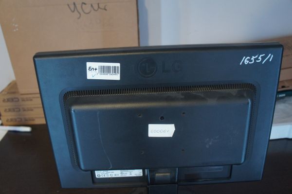 Монитор LG W1942S